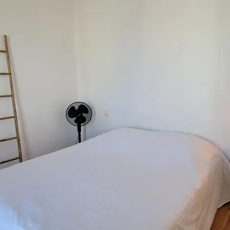 Apartment Spacious Apartment, Center, Close To And Train Station Saint-Raphael (Var)