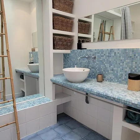 Apartment Spacious Apartment, Center, Close To And Train Station Saint-Raphael (Var)