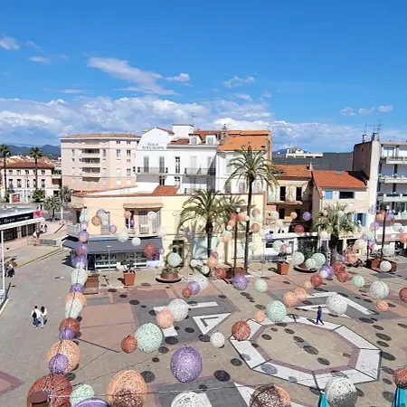 Spacious Apartment, Center, Close To And Train Station Saint-Raphaël